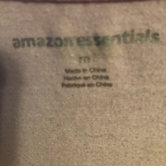 Woman’s workout shirt - Picture 2 of 2